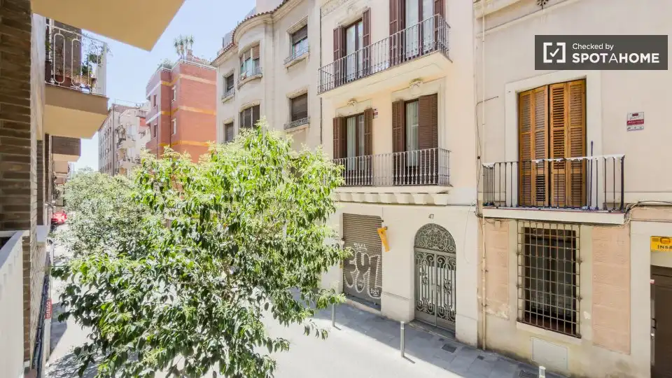 Vista exterior de Piso de alquiler en Barcelona con Aire acondicionado, Calefacción y Amueblado