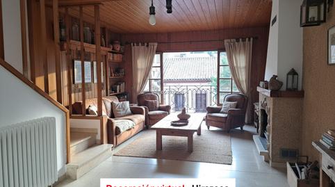 Foto 2 de Casa adosada en venda a Aiguafreda, Barcelona