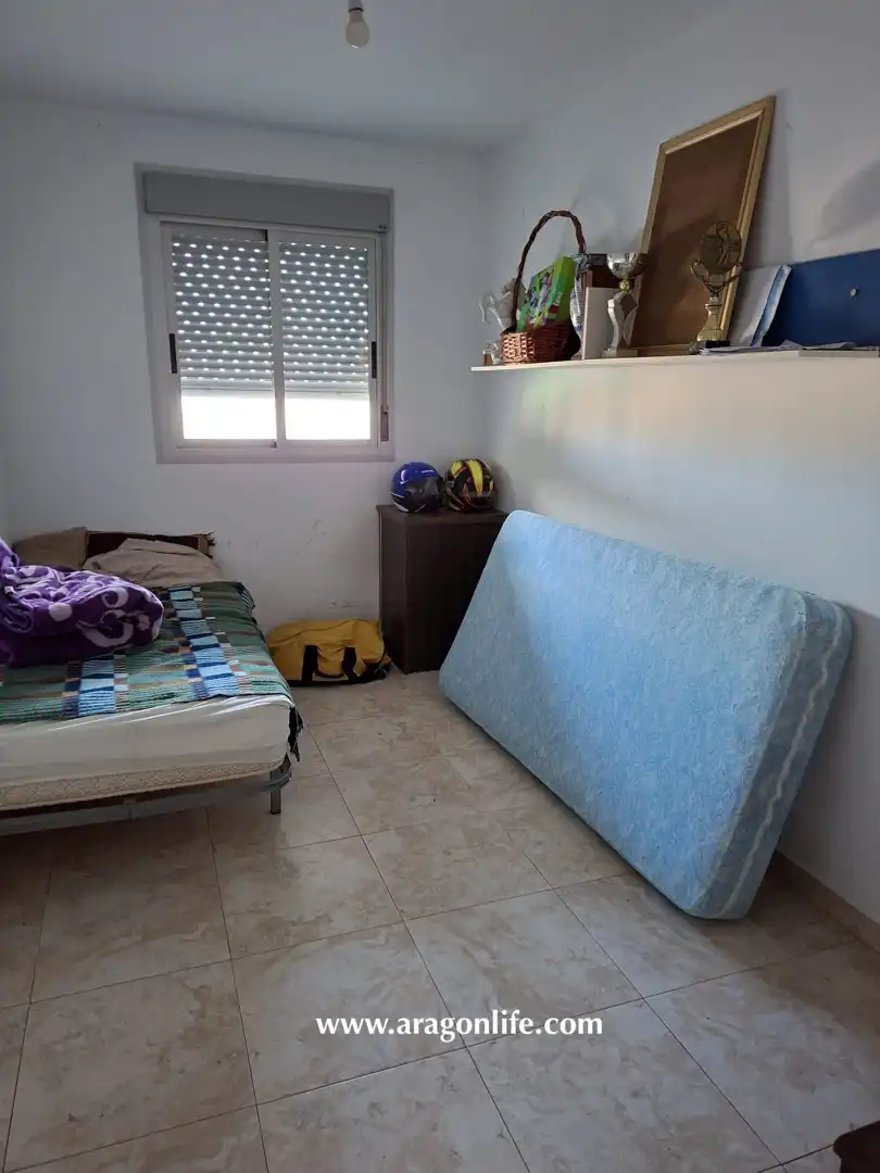 Habitación de Finca rústica en venta en Chiprana con Jardín privado, Amueblado y Horno