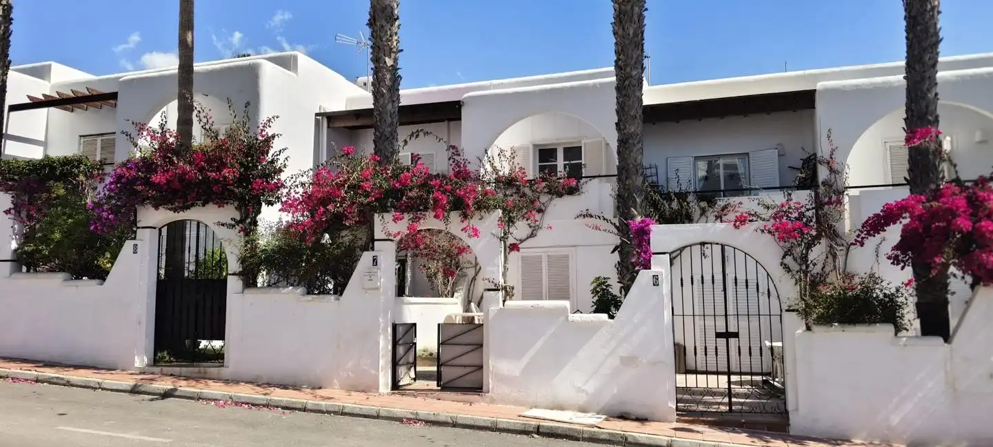 Vista exterior de Casa o chalet en venta en Mojácar con Terraza y Piscina comunitaria