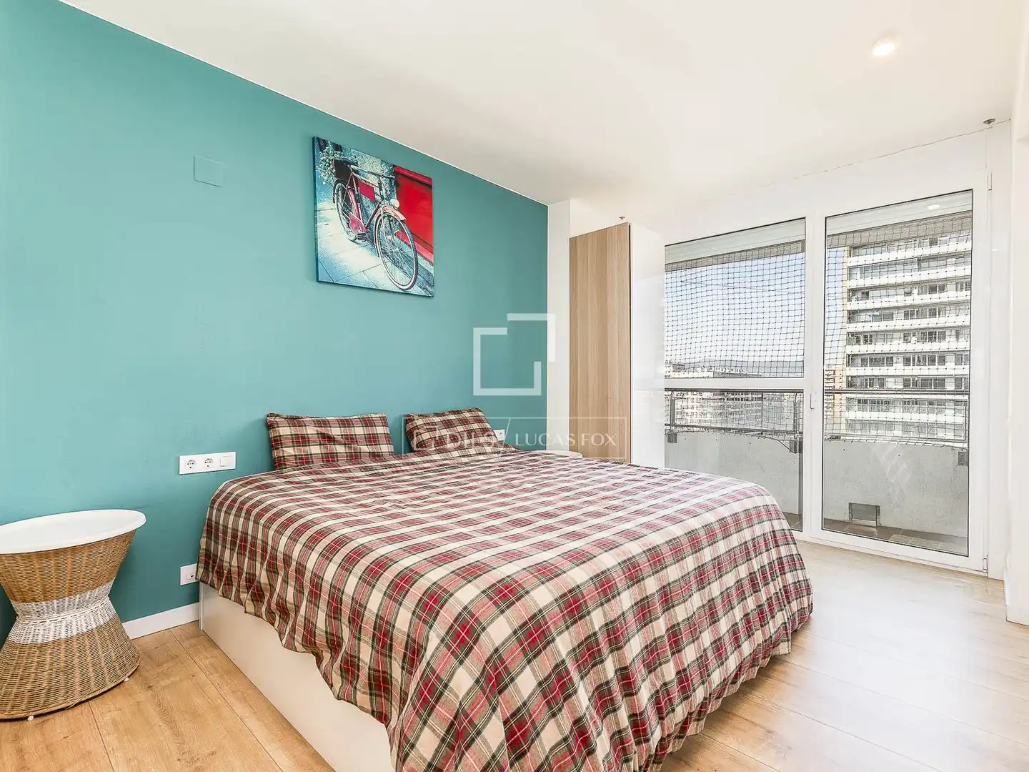 Schlafzimmer von Wohnung zum Verkauf in Barcelona mit Klimaanlage, Heizung und Privatgarten
