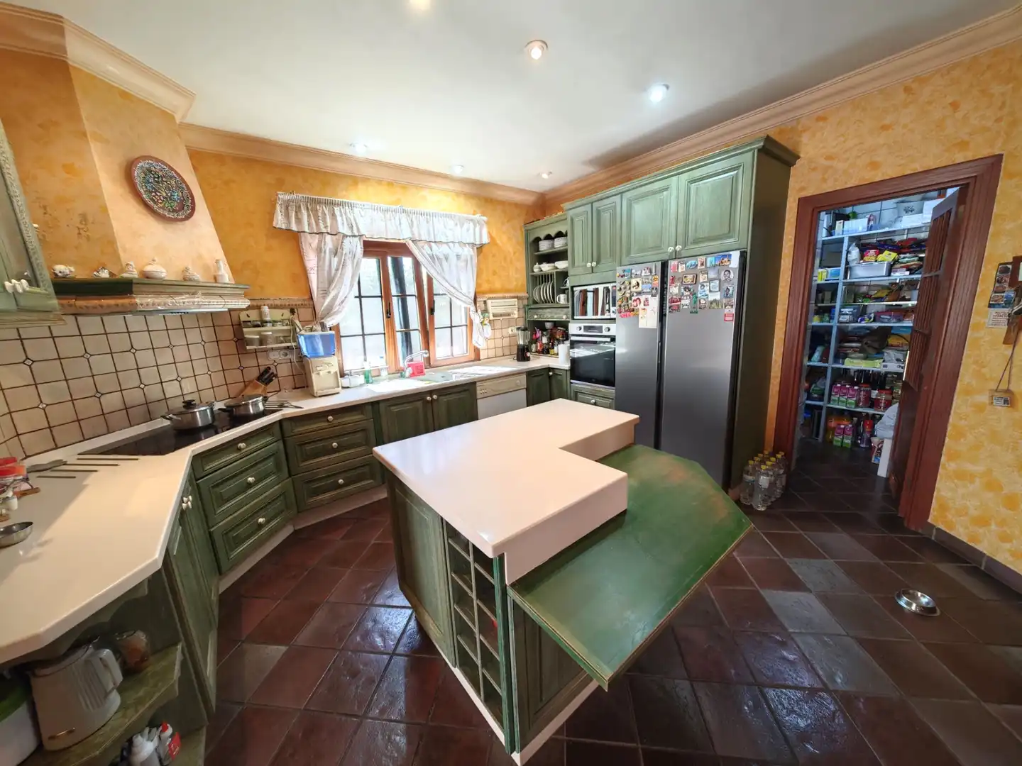 Cuina de Casa o xalet en venda en San Bartolomé de Tirajana amb Aire condicionat, Jardí privat i Terrassa