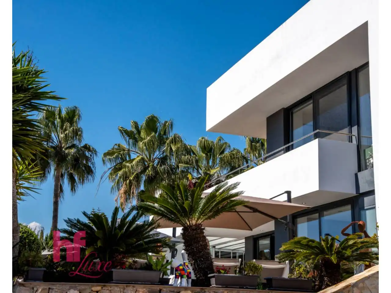 Vista exterior de Casa o xalet en venda en Moraira amb Aire condicionat, Calefacció i Jardí privat