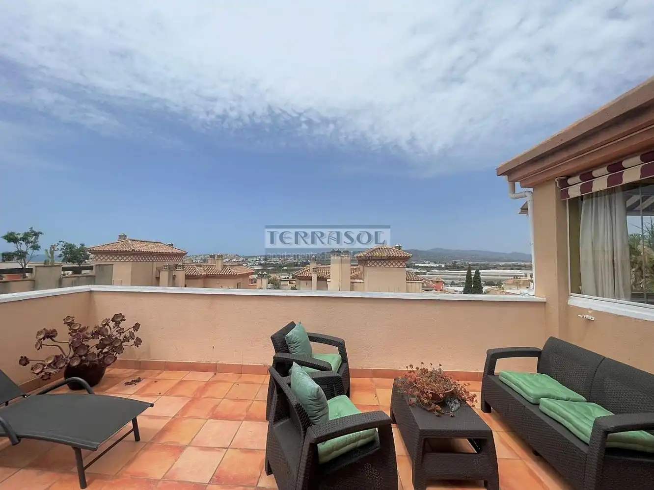 Terraza de Ático en venta en Vélez-Málaga con Aire acondicionado, Calefacción y Jardín privado
