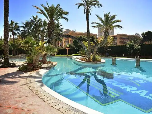 Schwimmbecken von Wohnungen zum Verkauf in El Campello mit Heizung, Parkett und Terrasse