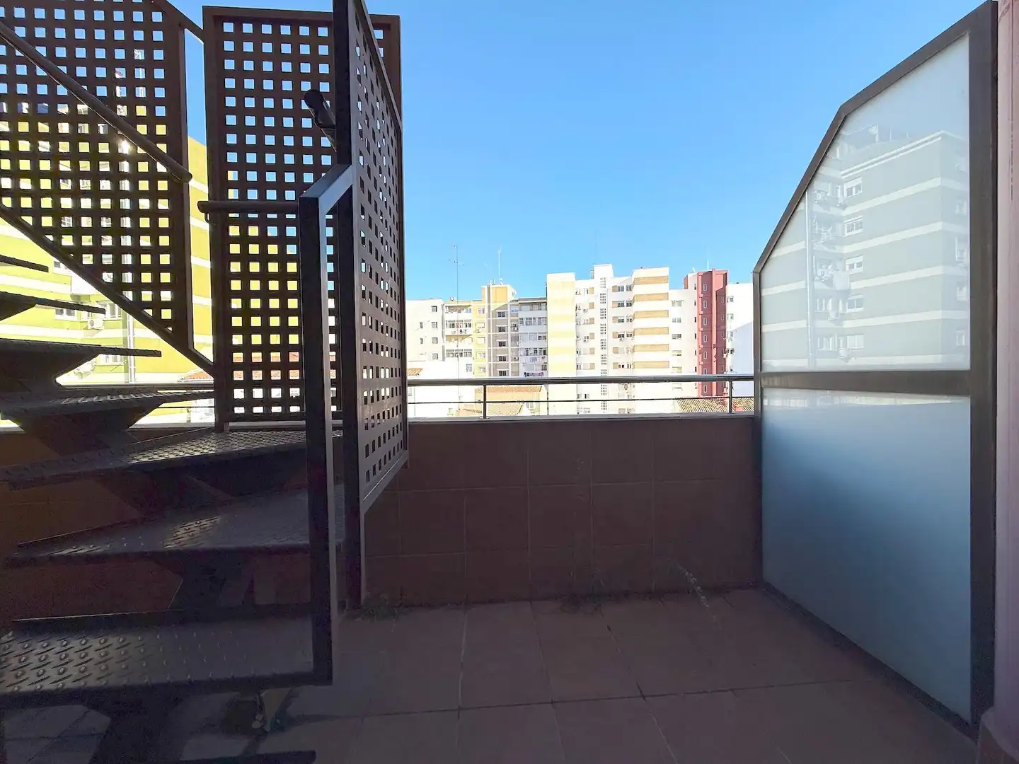 Terrasse von Dachboden zum Verkauf in Zaragoza mit Heizung, Parkett und Terrasse