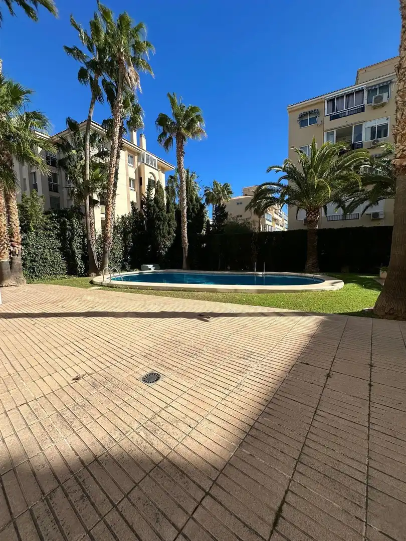 Swimming pool of Apartments for sale in L'Alfàs del Pi  with Air Conditioner, Heating and Community pool