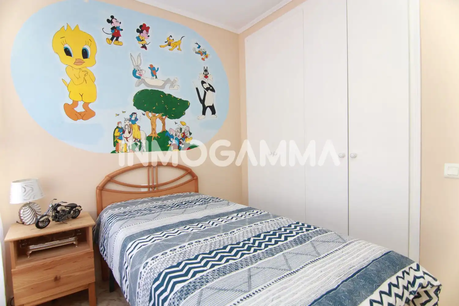 Schlafzimmer von Maisonette zum Verkauf in Cullera mit Klimaanlage, Abstellraum und Balkon