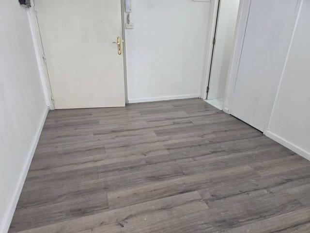 Local comercial en Alquiler en Plaza Clavé en Barri del Centre