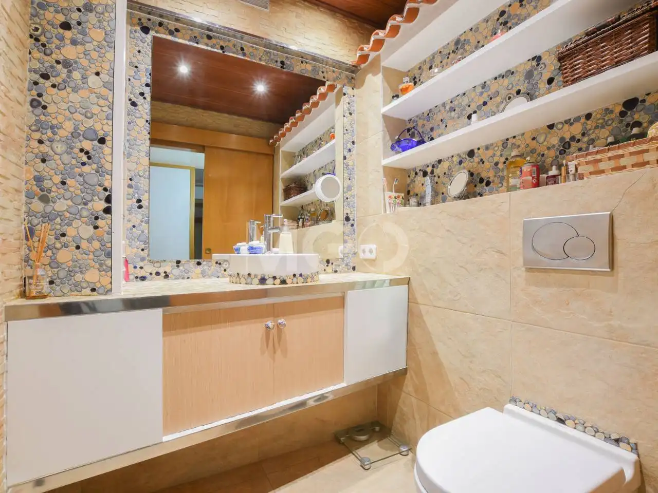 Badezimmer von Wohnungen zum Verkauf in Vic mit Heizung, Parkett und Terrasse
