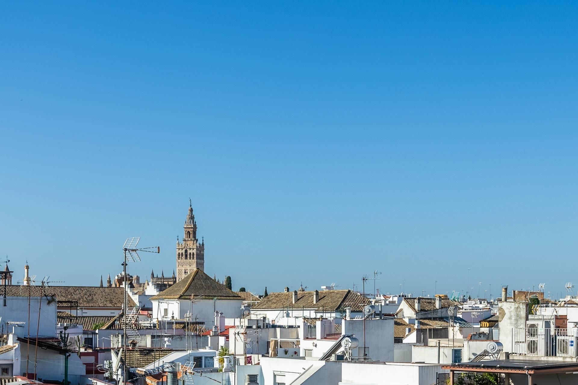 Exterior view of Flat for sale in  Sevilla Capital  with Air Conditioner, Heating and Balcony