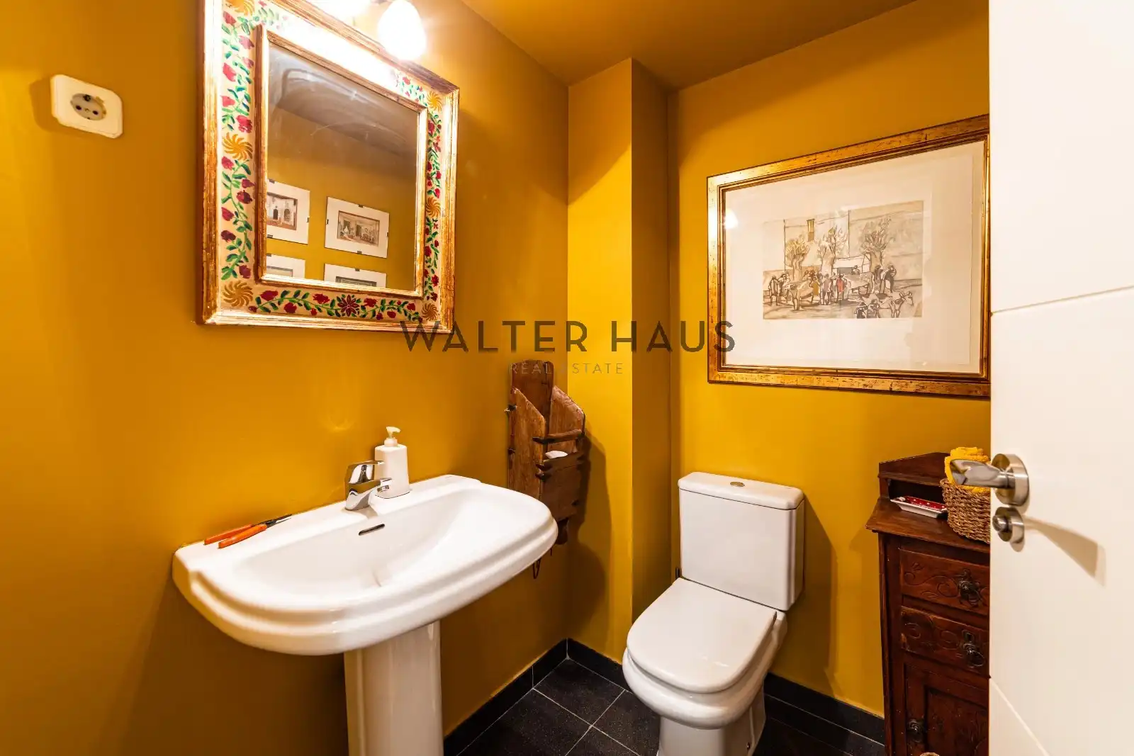 Bathroom of Flat for sale in Madrid  with Air Conditioner, Heating and Terrace