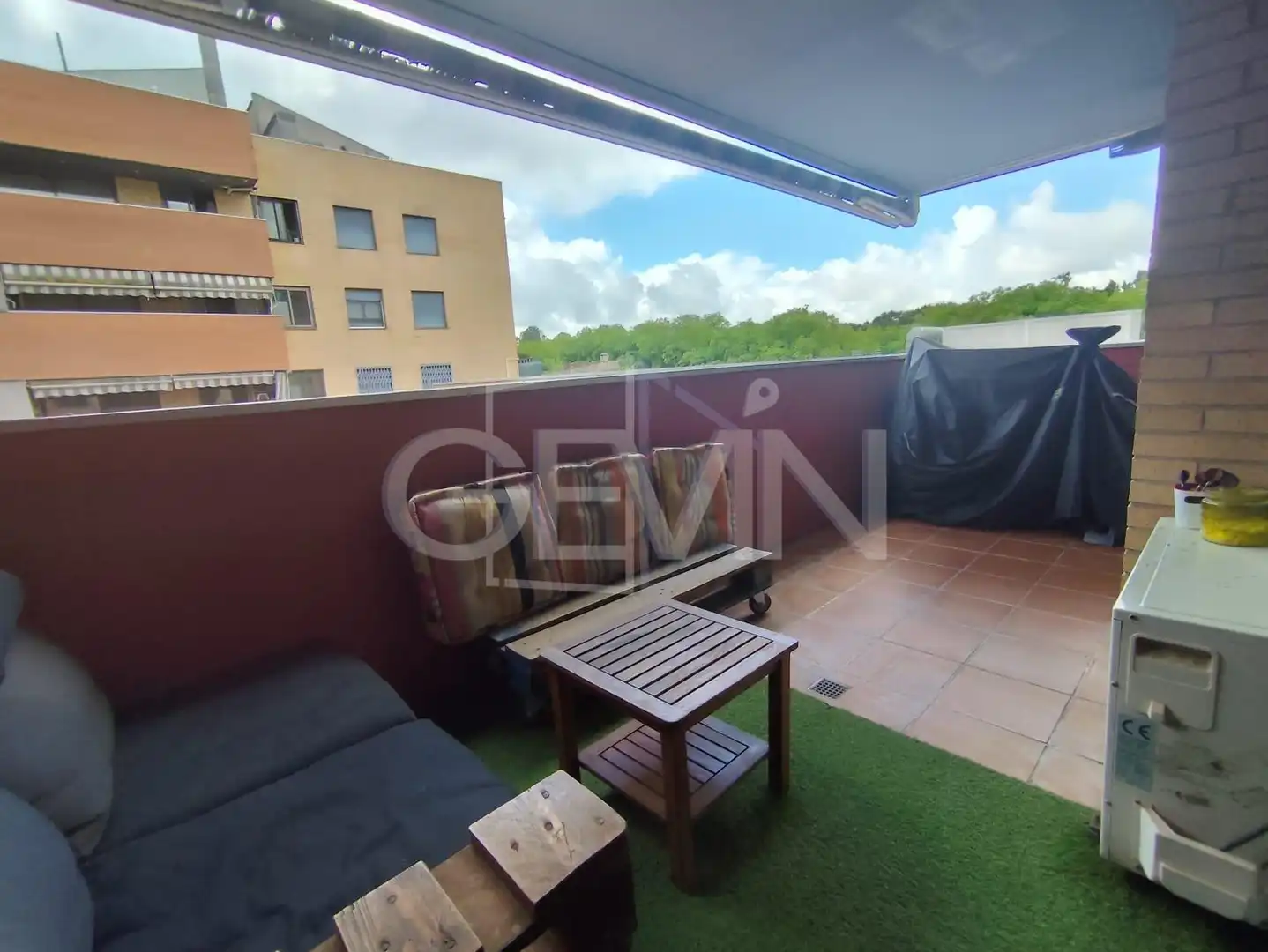 Terrassa de Pis en venda en Santa Perpètua de Mogoda amb Aire condicionat, Calefacció i Jardí privat
