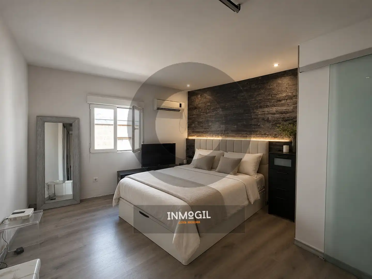 Bedroom of Study for rent in Madrid  with Air Conditioner, Heating and Parquet flooring