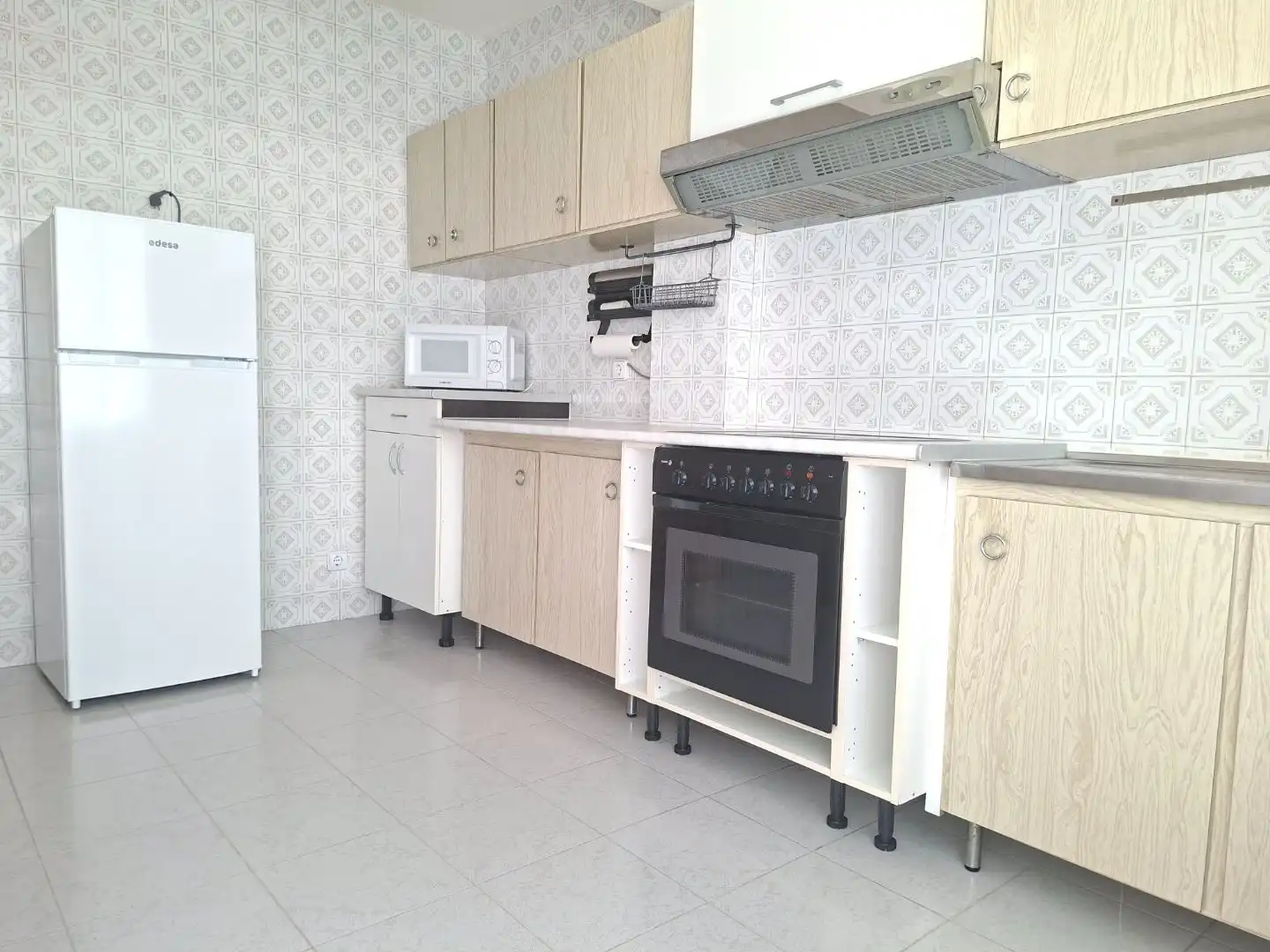 Küche von Wohnung zur Miete in Narón mit Parkett, Terrasse und Ofen