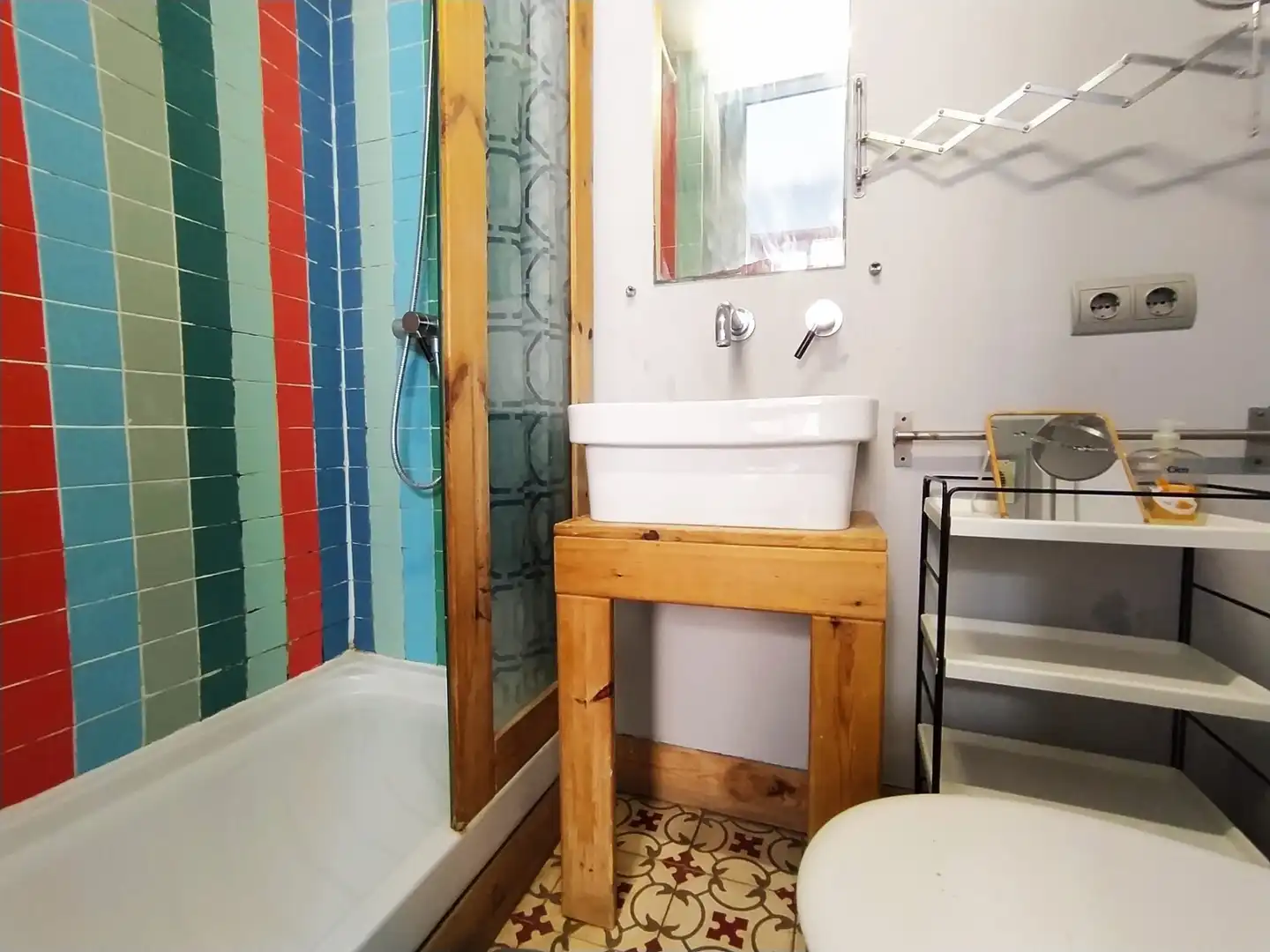 Badezimmer von Wohnung zum Verkauf in Barcelona mit Klimaanlage, Heizung und Möbliert