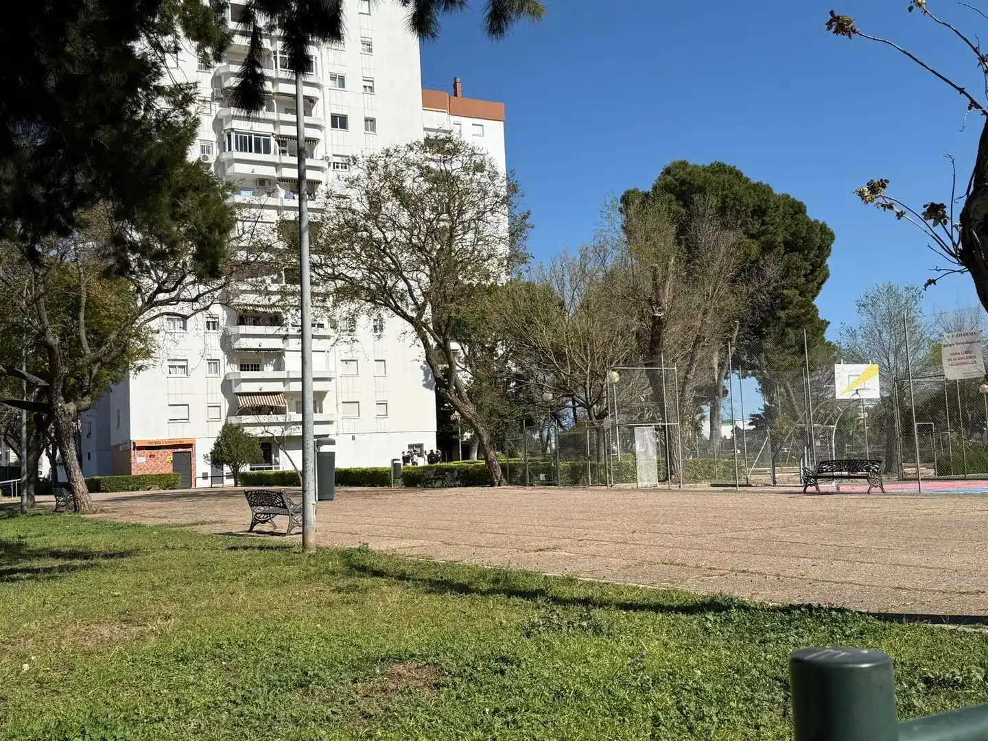 Aparcament de Local en venda en Jerez de la Frontera