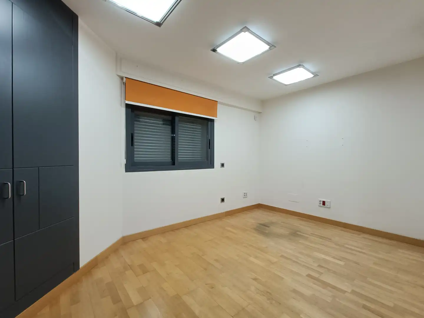 Wohnung zum Verkauf in Alcorcón mit Klimaanlage, Parkett und Terrasse