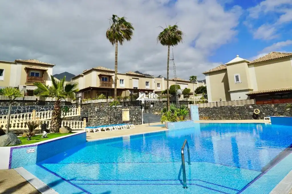 Adossat amb piscina en venda a Casco Urbano, imagen 7