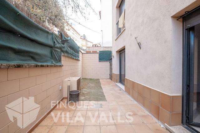 Piso en Venta en   c de pascual  en Castellterçol