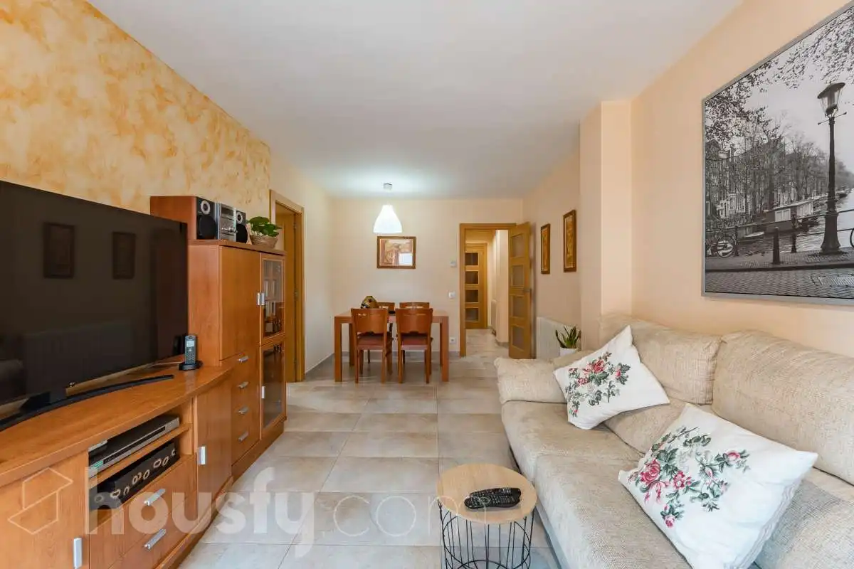 Sala de estar de Piso en venta en Sant Boi de Llobregat con Calefacción, Amueblado y Balcón