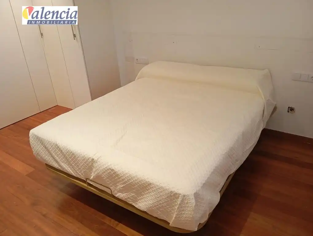 Dormitori de Casa adosada en venda en Bétera amb Jardí privat, Terrassa i Balcó