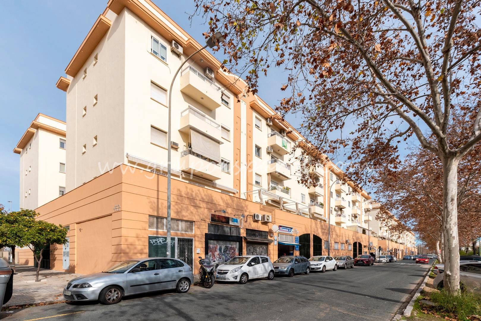 Piso en venta en Avenida de Kansas City, 23, San Pablo, San Pablo - Santa Justa