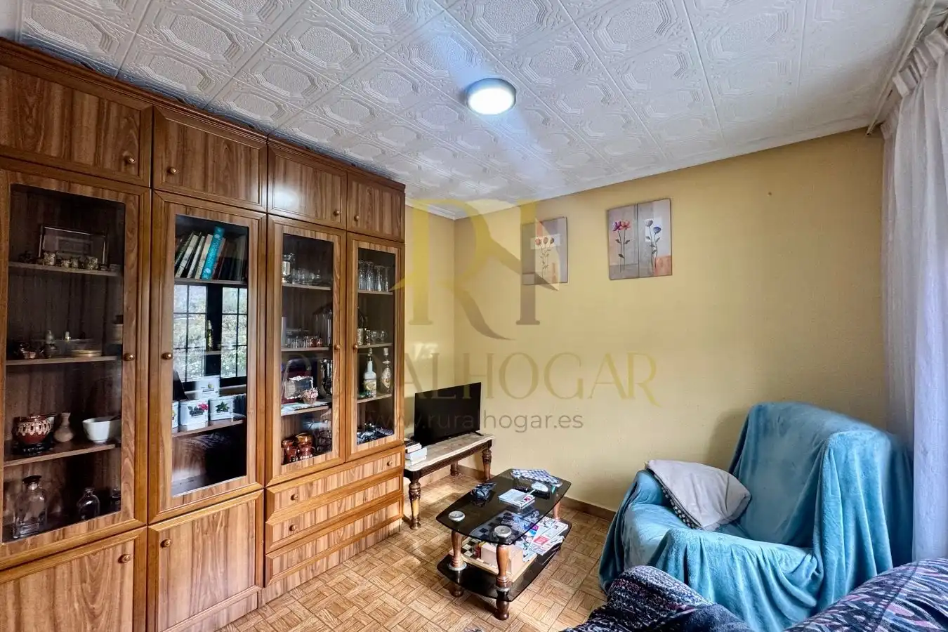 Sala d'estar de Casa o xalet en venda en La Pola de Gordón  amb Calefacció i Jardí privat