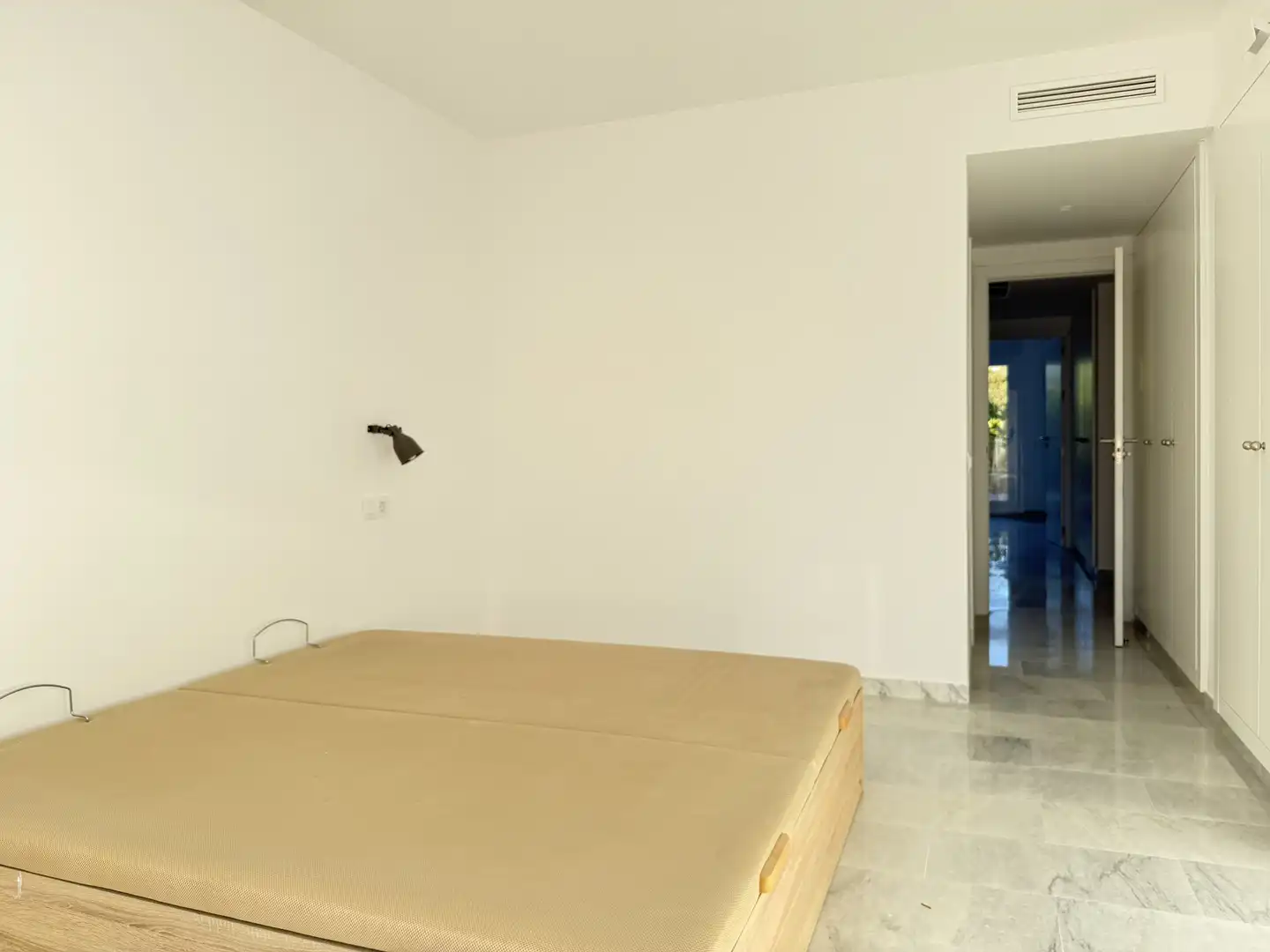Bedroom of Attic for rent in Marbella  with Air Conditioner, Heating and Terrace