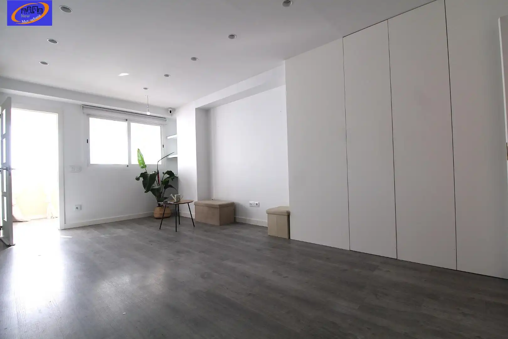 Living room of Flat for sale in Valencia  with Air Conditioner, Heating and Storage room