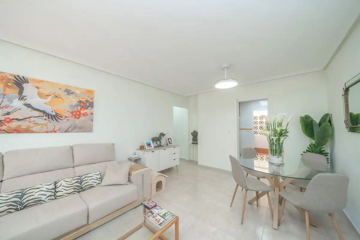 Bajo con terraza en venta en Carrer Bahia, imagen 5
