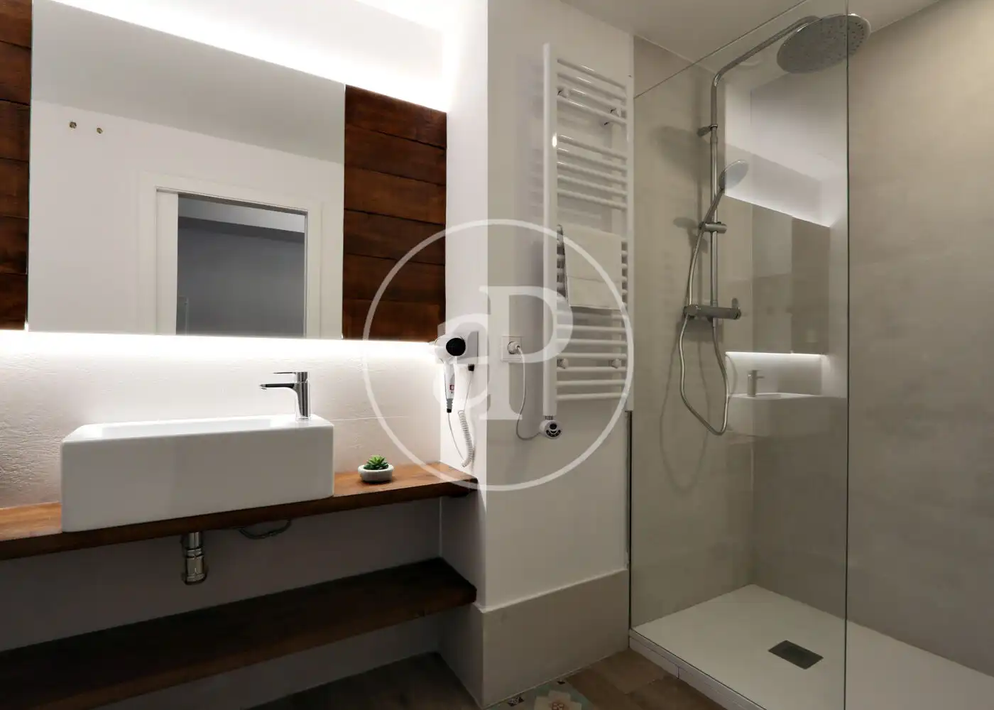 Baño de Piso en venta en Barcelona con Aire acondicionado, Calefacción y Amueblado
