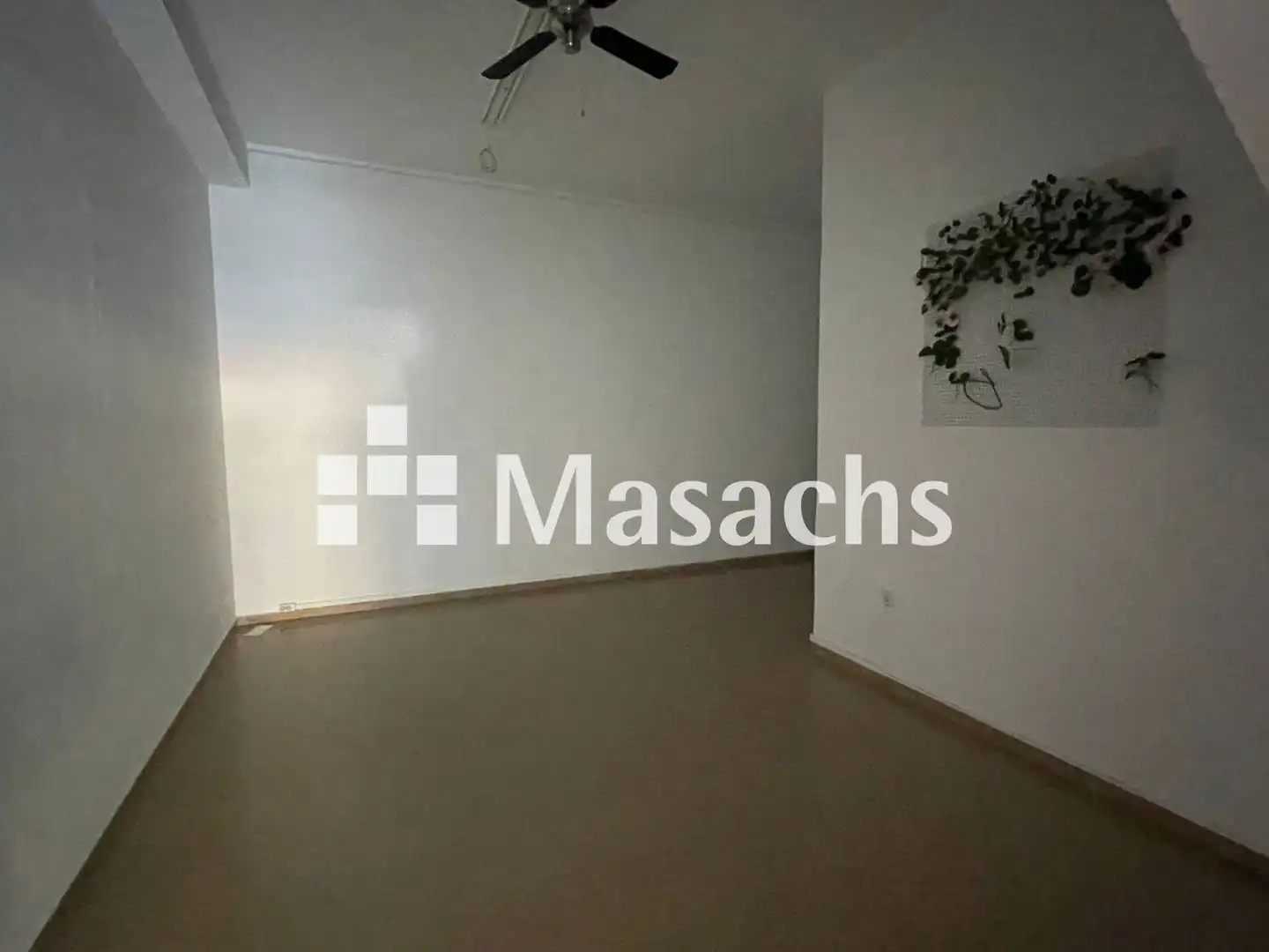 Local comercial en venda a Llevant, imagen 8