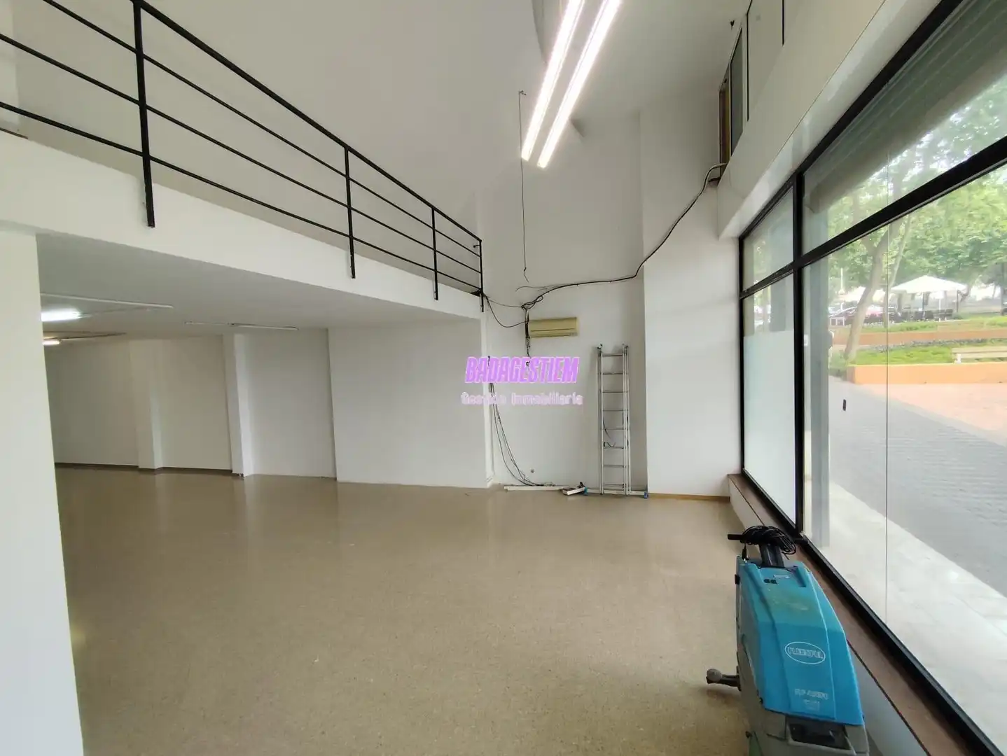 Local comercial en venta en Montigalà - Sant Crist, imagen 8