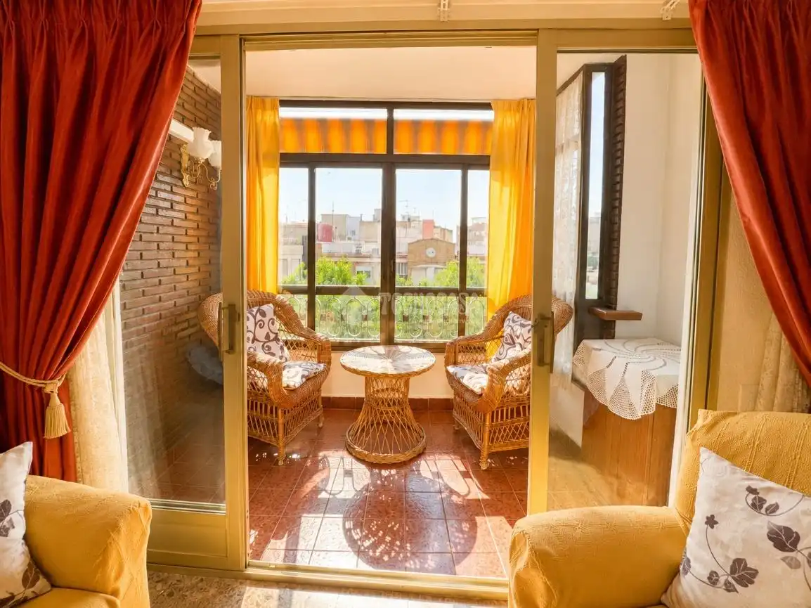 Terraza de Piso en venta en Torrent con Balcón