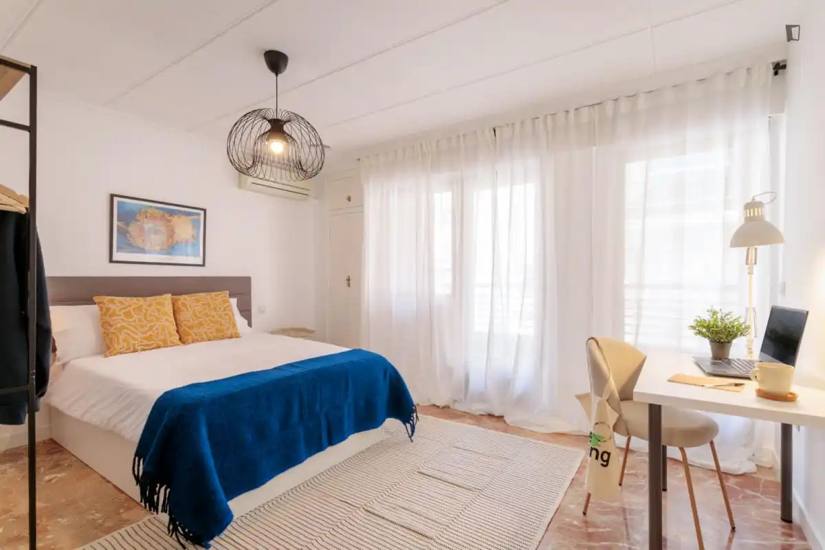 Habitación de Apartamento para compartir en Alicante / Alacant con Amueblado, Horno y Lavadora