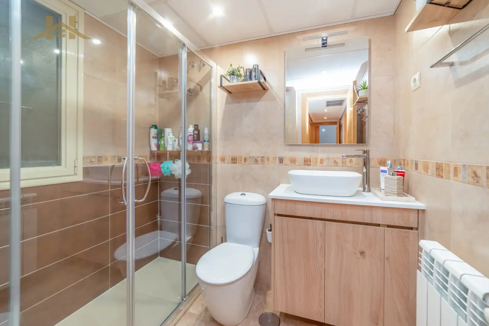 Bathroom of Flat for sale in Valdemoro  with Air Conditioner, Heating and Parquet flooring