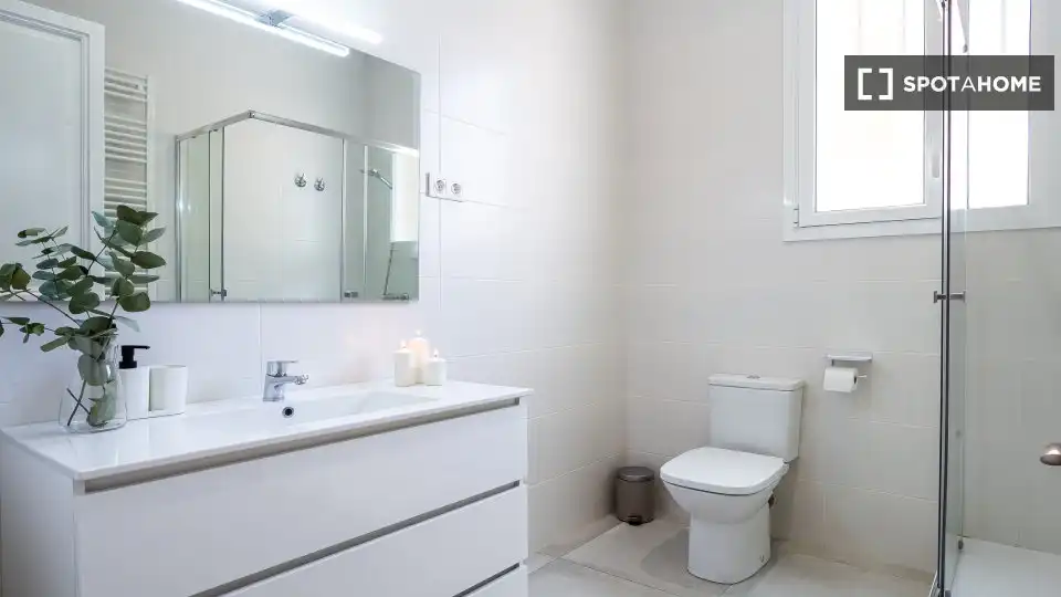 Bathroom of Flat for share in Sant Andreu