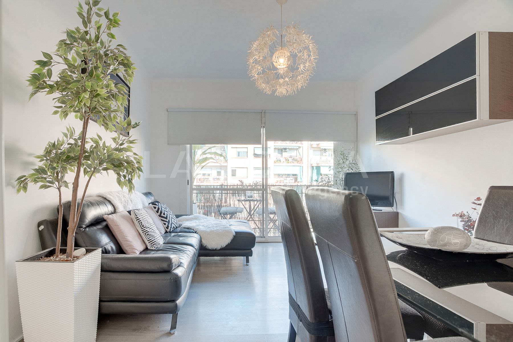 Sala d'estar de Pis en venda en Badalona amb Calefacció i Balcó