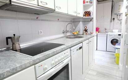 Kitchen of Flat for sale in Reus  with Air Conditioner