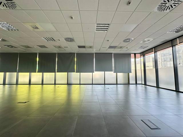 Oficina en Alquiler en Alisal - San Román