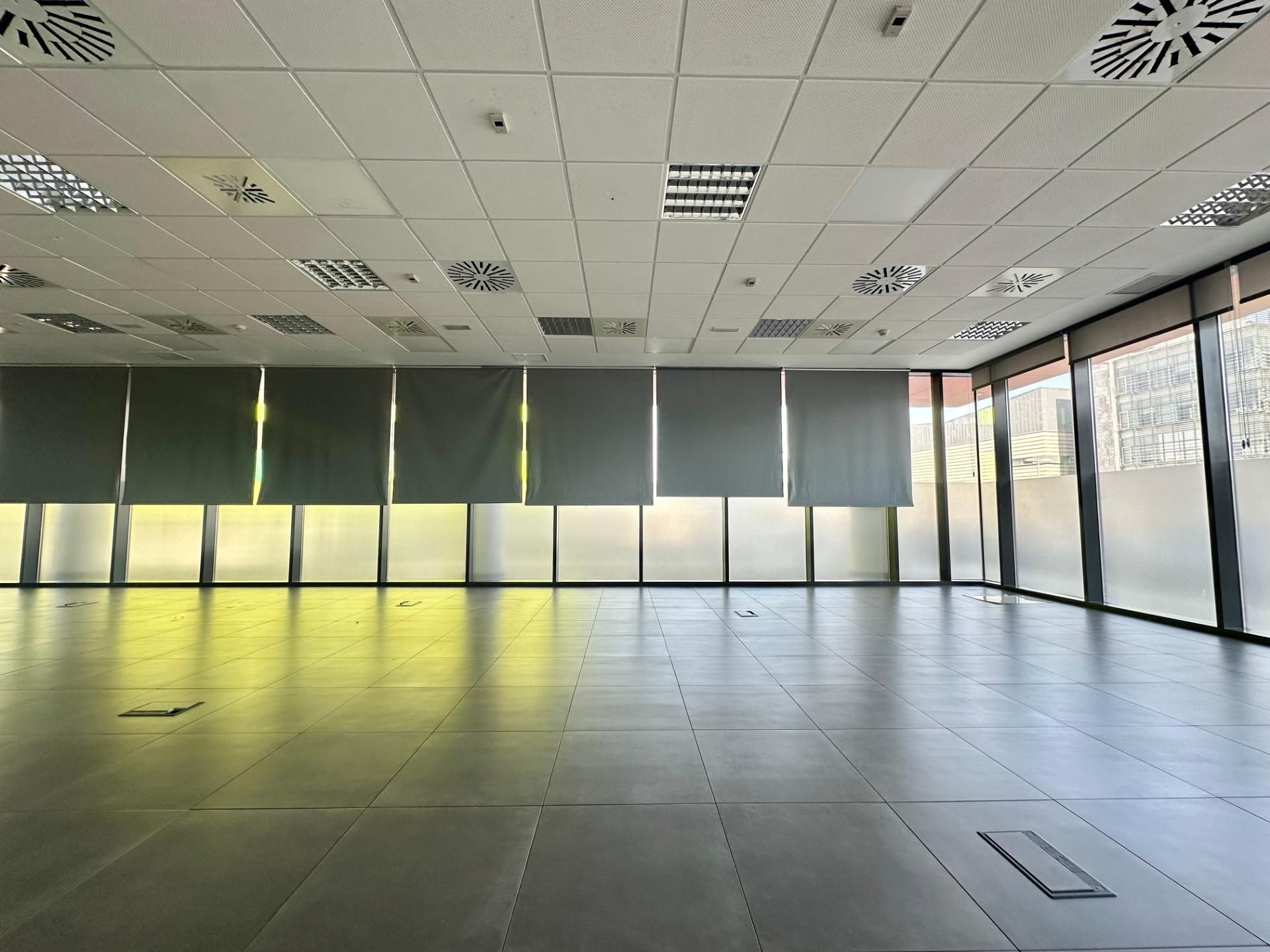 Office to rent in Santander