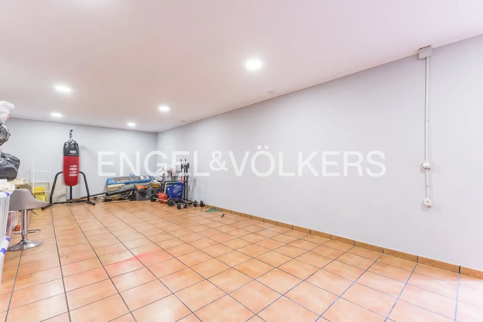 Country homes for sale in Terrassa  with Air Conditioner, Heating and Private garden