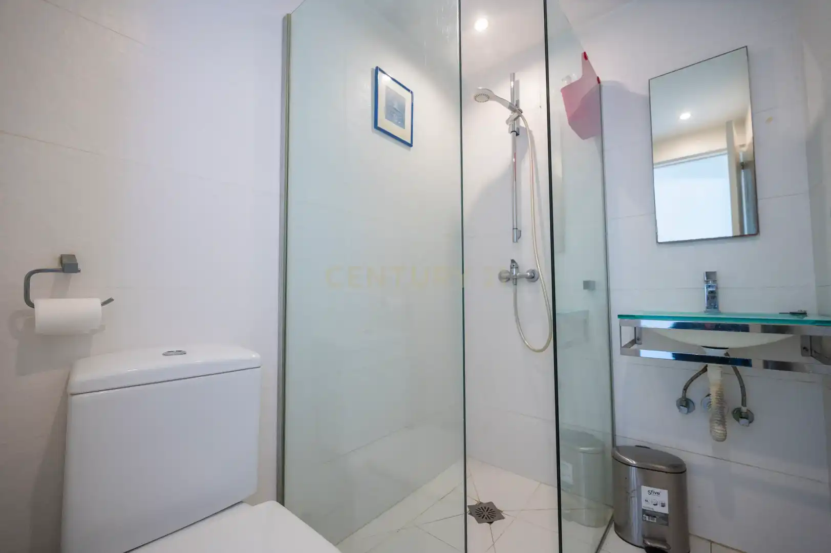 Badezimmer von Wohnung zum Verkauf in Santa Eulària des Riu mit Klimaanlage, Privatgarten und Balkon