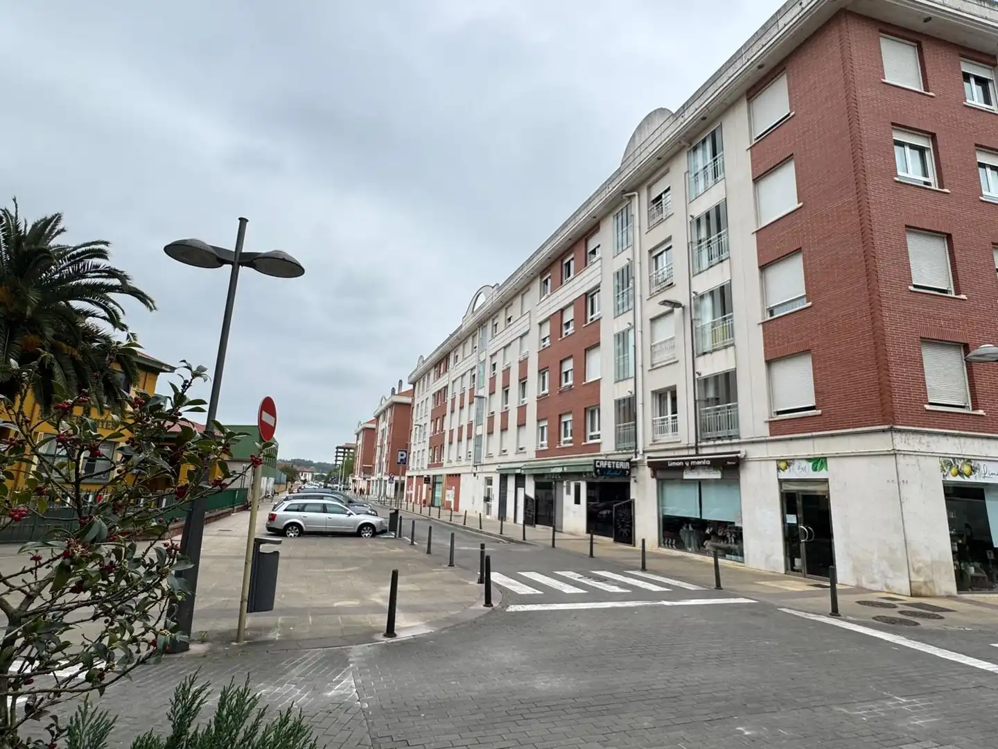 Vista exterior de Pis en venda en Torrelavega  amb Parquet, Traster i Moblat