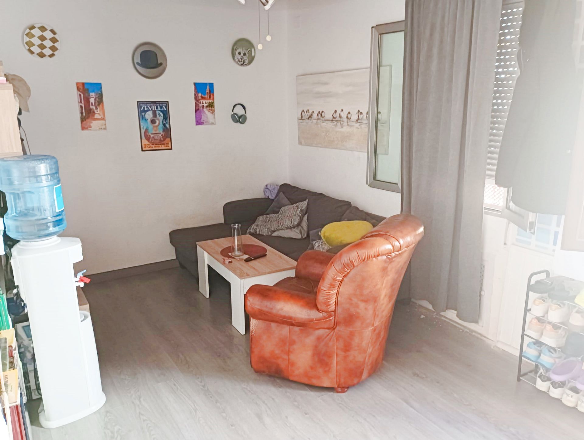 Sala d'estar de Casa adosada en venda en Bormujos amb Aire condicionat, Terrassa i Moblat