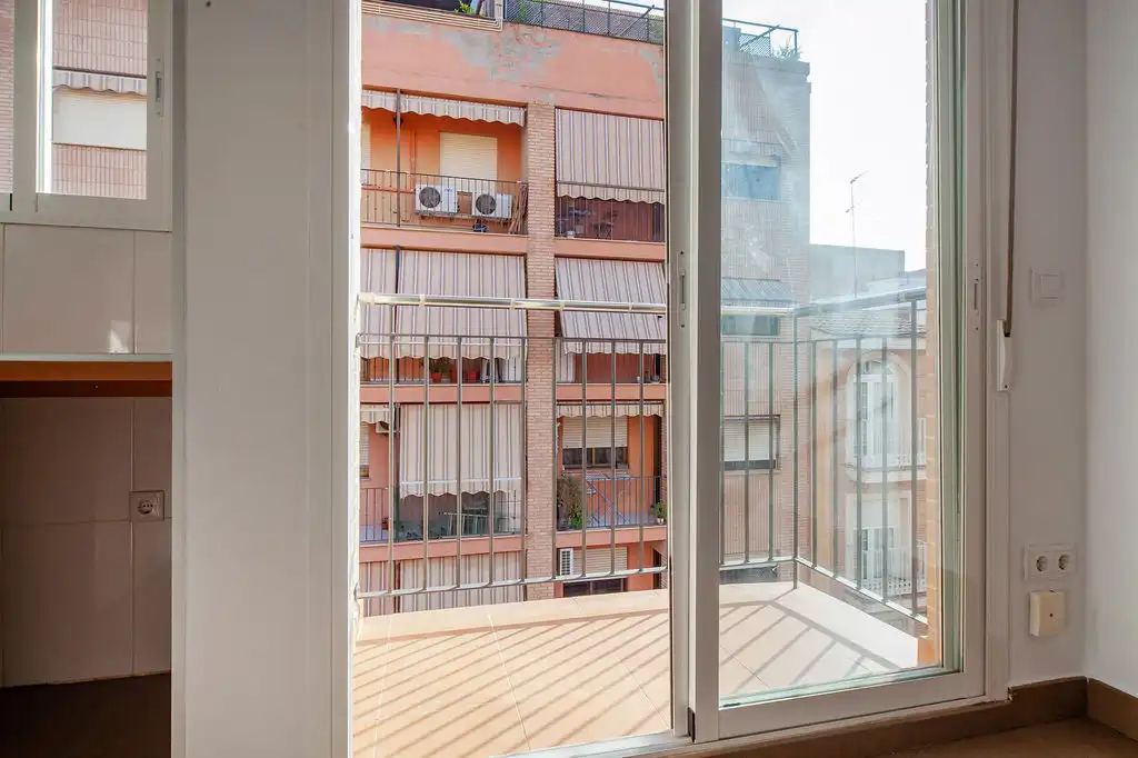 Terraza de Piso en venta en Paterna con Balcón