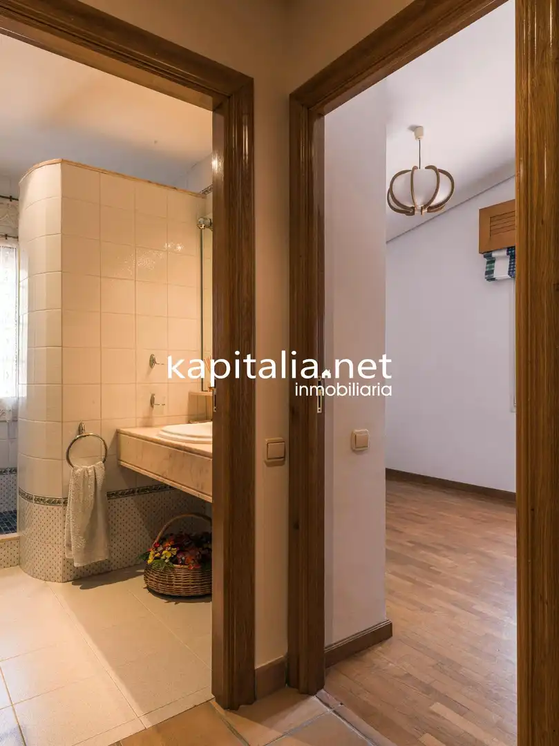 Dormitori de Casa o xalet en venda en Ontinyent amb Calefacció, Jardí privat i Traster