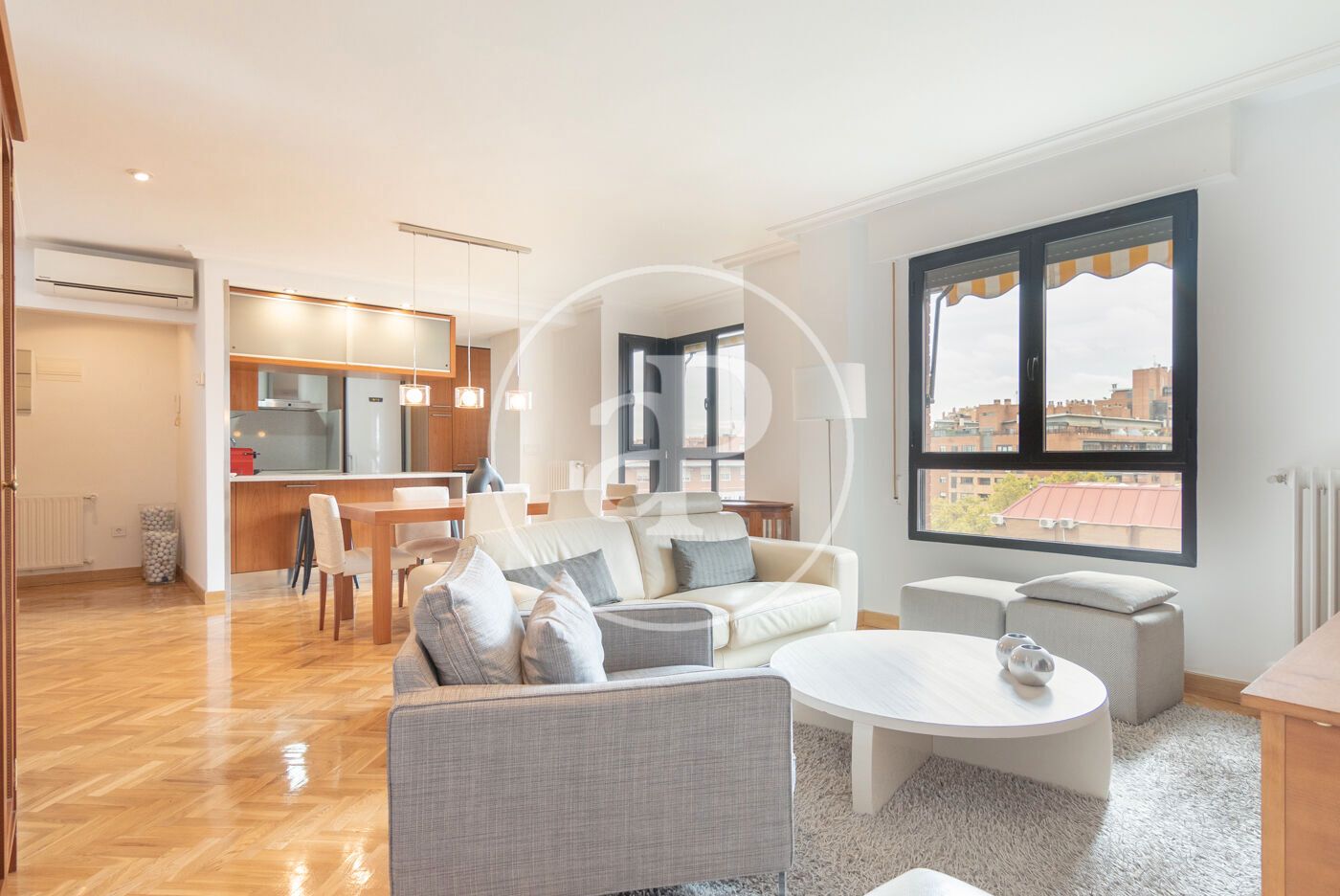 Duplex to rent in C. del Golfo de Salónica, Apóstol Santiago