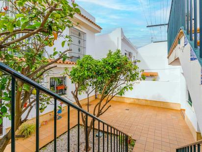 Exterior view of Single-family semi-detached for sale in Chiclana de la Frontera  with Air Conditioner